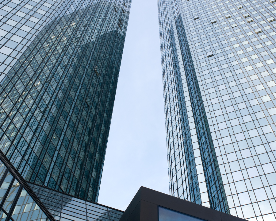 Deutsche Bank: KI transformiert Filialen und stärkt Effizienz